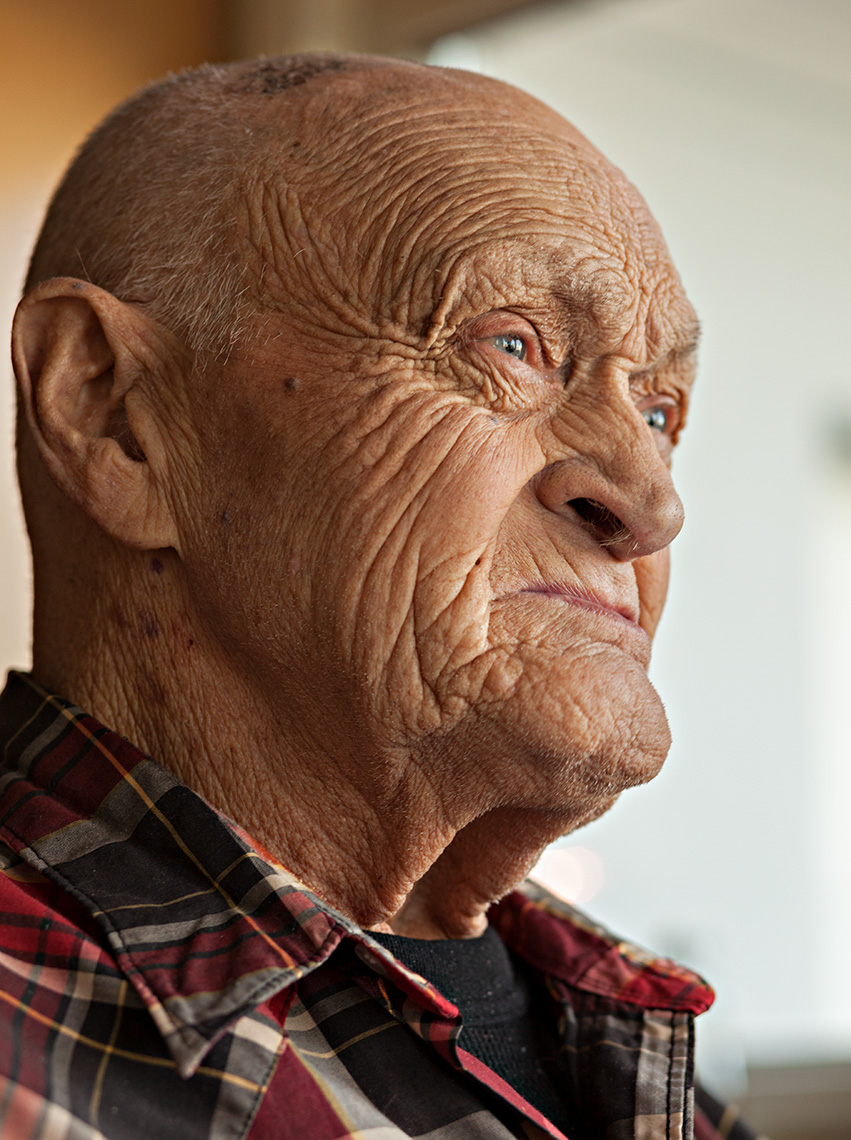 Delbert TenEyck, bladder, prostate & lung cancer survivor  by Scott Dobry Pictures photographer in Omaha, Nebraska